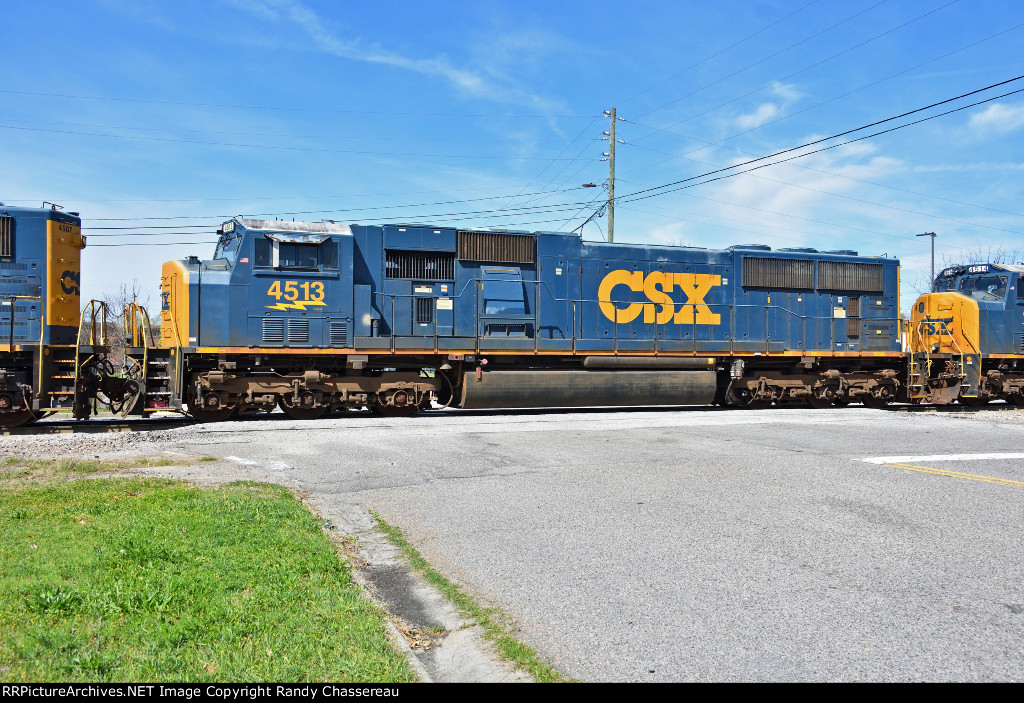 CSXT 4513 M692-10